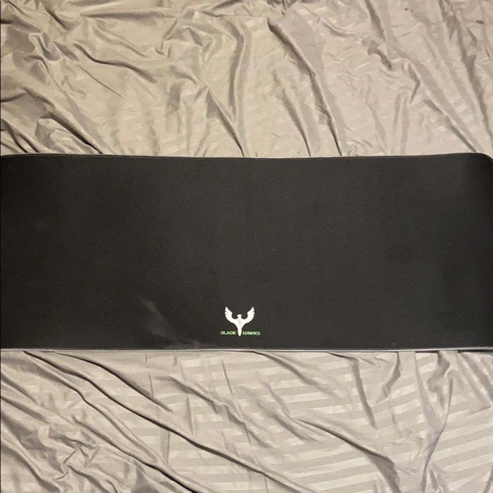 Blade Hawk LED Extra wide mouse pad